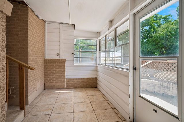 1631 Macmanus Drive, Dallas, TX 75228