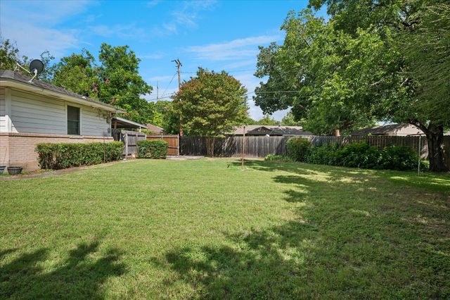 1631 Macmanus Drive, Dallas, TX 75228