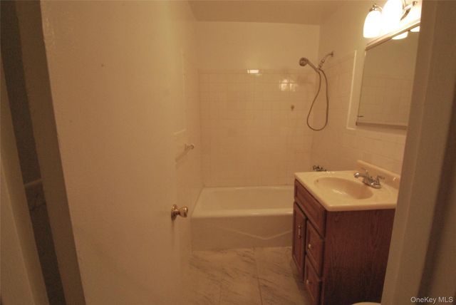 16 Lake Street 3F, White Plains, NY 10603