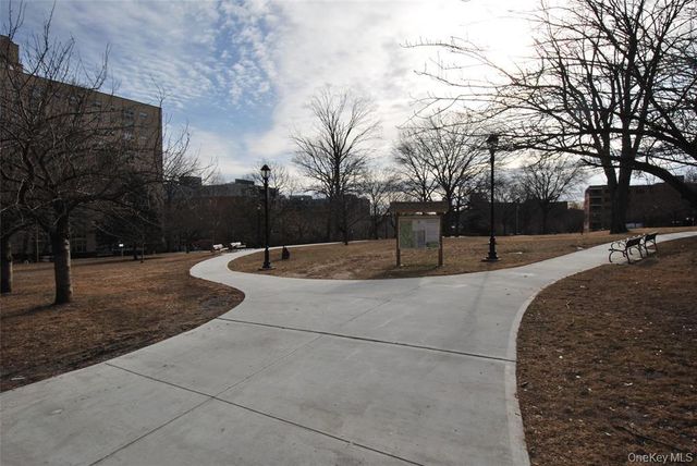 16 Lake Street 3F, White Plains, NY 10603