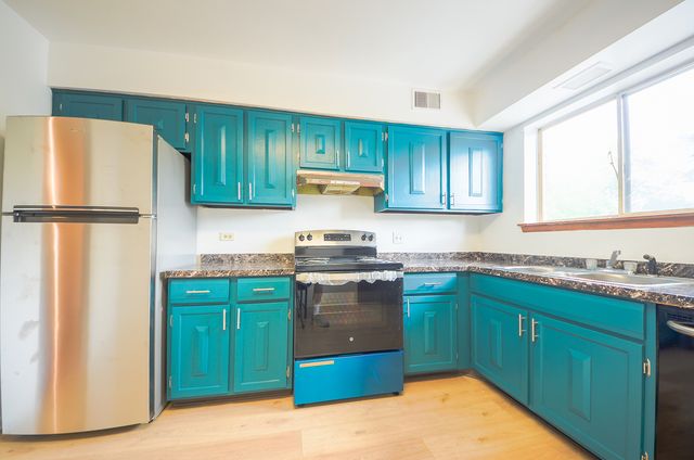 916 S Plum Grove Road 223, Palatine, IL 60067