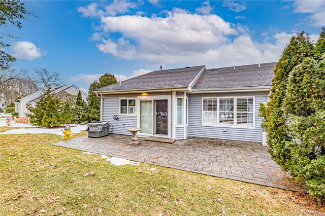 263 Glen Drive, Ridge, NY 11961