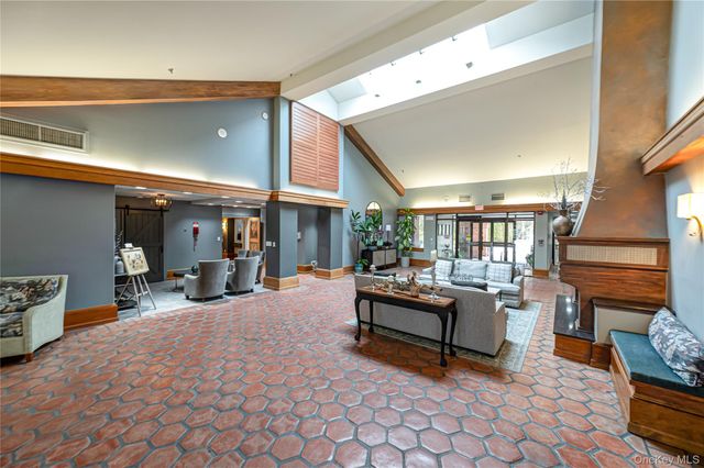 263 Glen Drive, Ridge, NY 11961