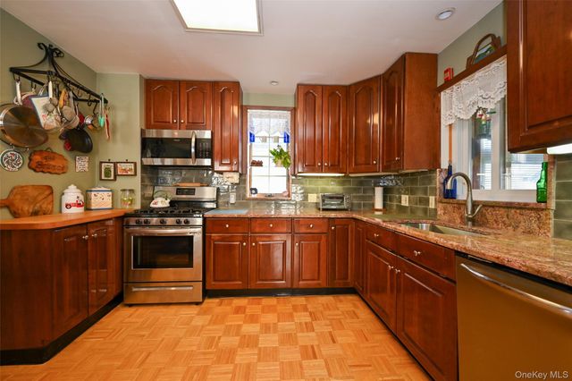 7136 Loubet Street, Forest Hills, NY 11375