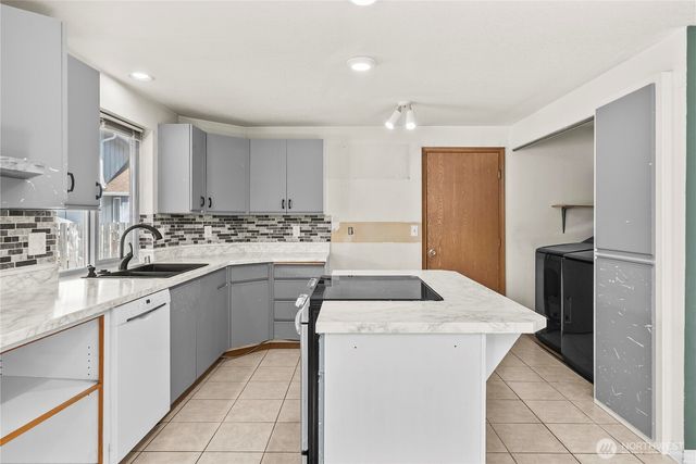 14718 22nd Ave E Avenue E, Tacoma, WA 98445