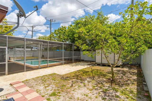 2740 NW 175th St, Miami Gardens, FL 33056