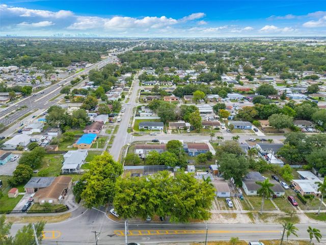 2740 NW 175th St, Miami Gardens, FL 33056
