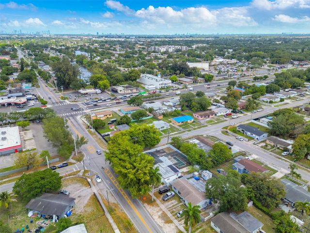 2740 NW 175th St, Miami Gardens, FL 33056
