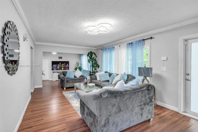2740 NW 175th St, Miami Gardens, FL 33056