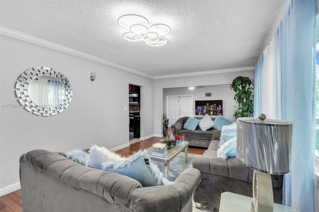 2740 NW 175th St, Miami Gardens, FL 33056