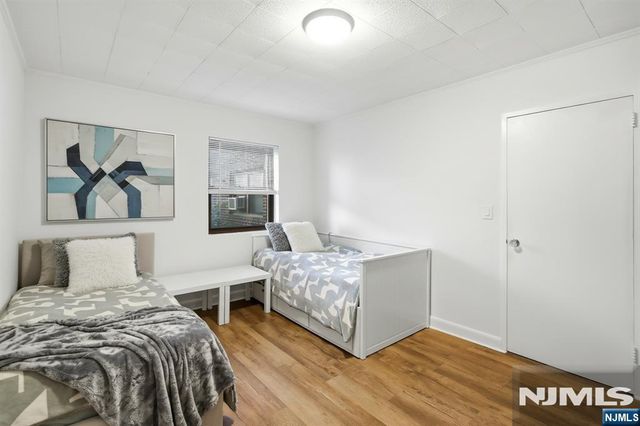 401 Park Place 1E, Fort Lee, NJ 07024