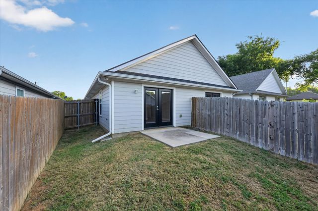 608 E College Street 610, Sherman, TX 75090