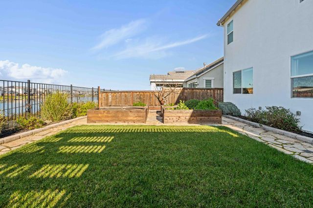 3267 Talbot Dr, Lathrop, CA 95330