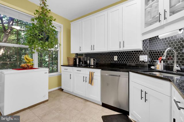 18063 ROYAL BONNET CIR, Montgomery Village, MD 20886