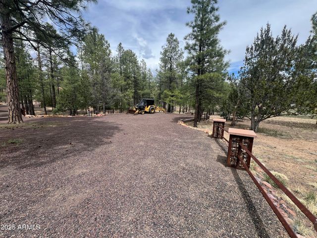 800 S 24TH Drive, Show Low, AZ 85901