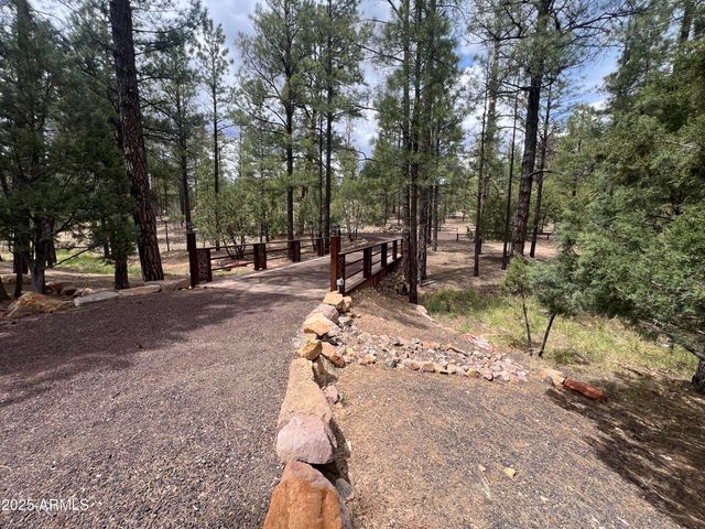 800 S 24TH Drive, Show Low, AZ 85901