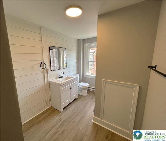 404 Centre Street, Easton, PA 18042