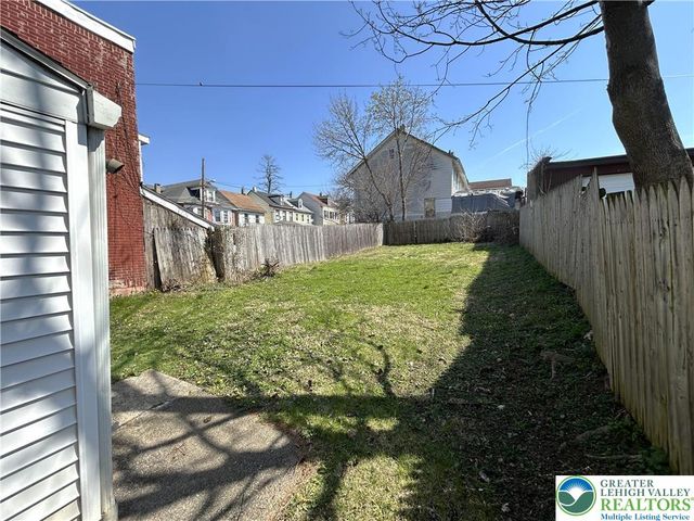 404 Centre Street, Easton, PA 18042