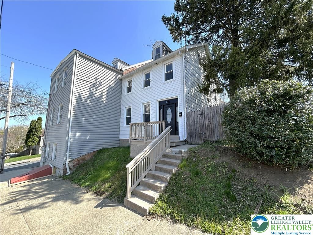 404 Centre Street, Easton, PA 18042