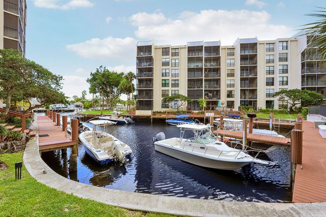 20 Royal Palm Way 204, Boca Raton, FL 33432