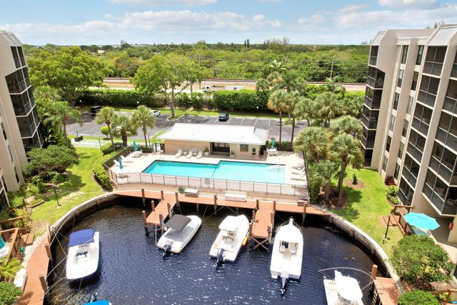 20 Royal Palm Way 204, Boca Raton, FL 33432