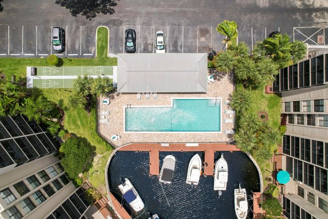 20 Royal Palm Way 204, Boca Raton, FL 33432