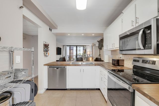 20 Royal Palm Way 204, Boca Raton, FL 33432
