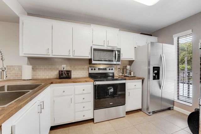 20 Royal Palm Way 204, Boca Raton, FL 33432