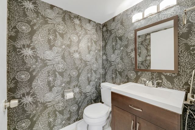 20 Royal Palm Way 204, Boca Raton, FL 33432