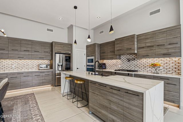 7362 SIDEWINDER BEND Drive, El Paso, TX 79911