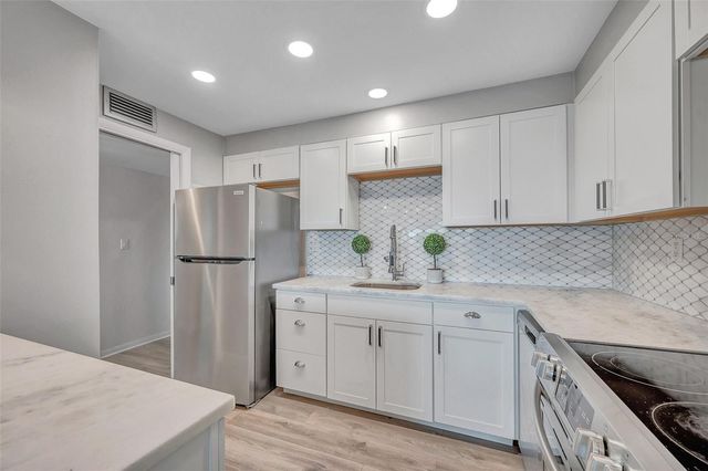 400 64TH AVENUE 907 W, St Pete Beach, FL 33706