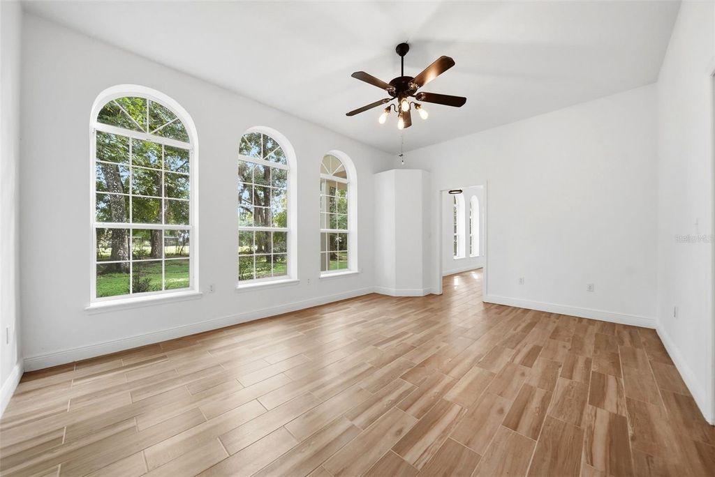 Image 11 of property listing at 4855 LILLIAN BLACK ROAD, St Cloud, FL 34771