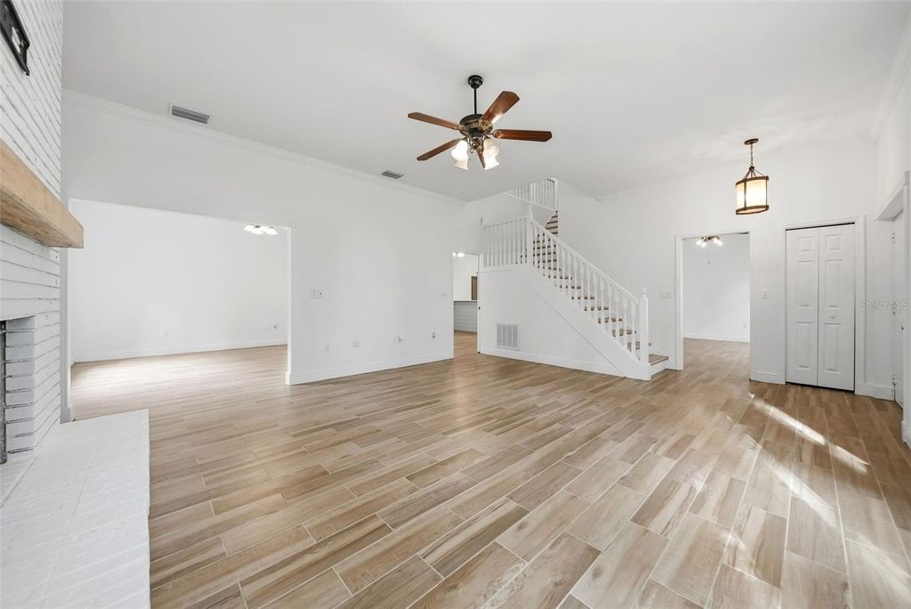 Image 9 of property listing at 4855 LILLIAN BLACK ROAD, St Cloud, FL 34771