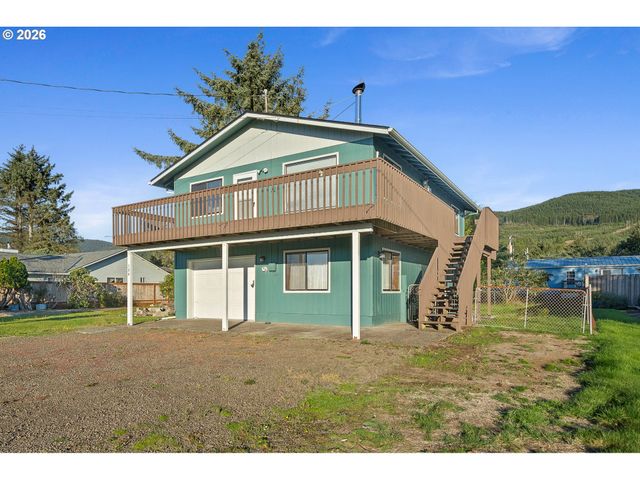 126 N HARBOR St, Rockaway Beach, OR 97136