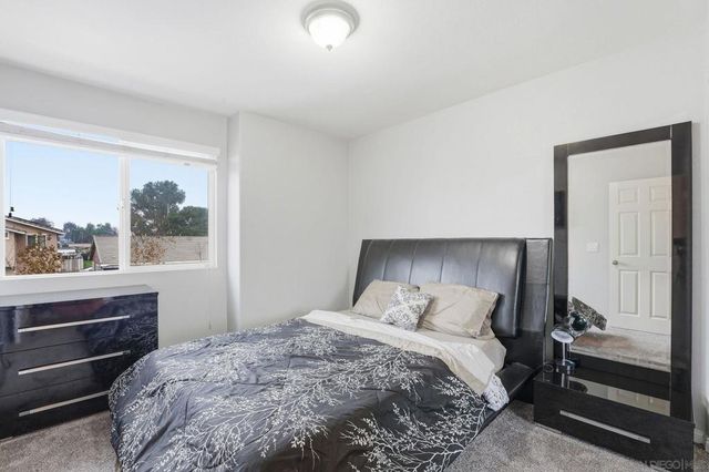 522 Mary Lane, El Cajon, CA 92021