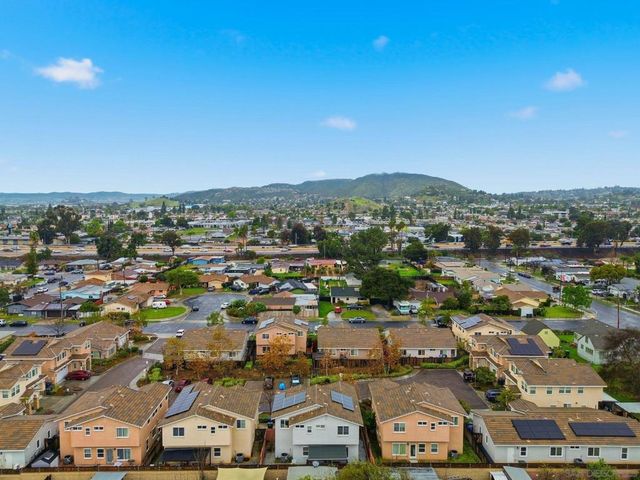 522 Mary Lane, El Cajon, CA 92021