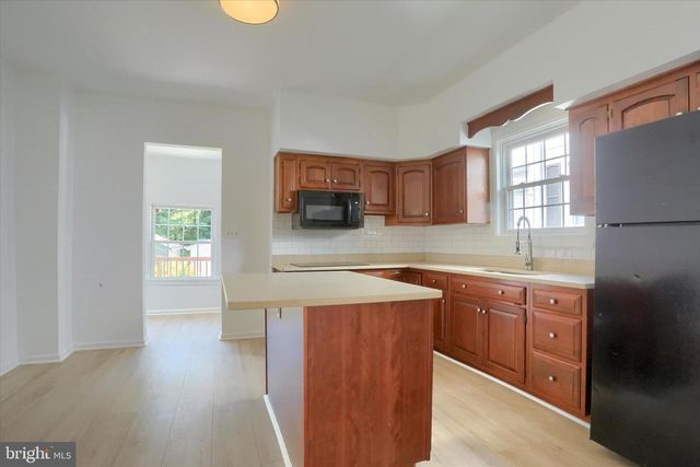 2745 BOAS ST, Harrisburg, PA 17103