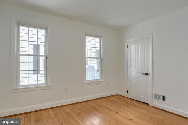 2745 BOAS ST, Harrisburg, PA 17103