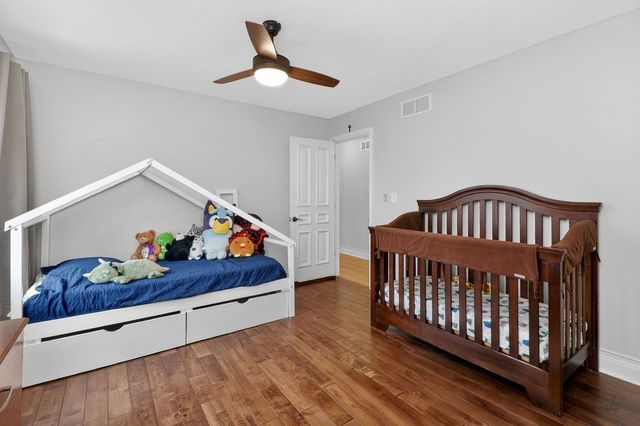 833 Brookside Drive, Bartlett, IL 60103