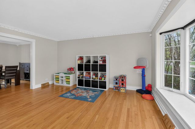 833 Brookside Drive, Bartlett, IL 60103