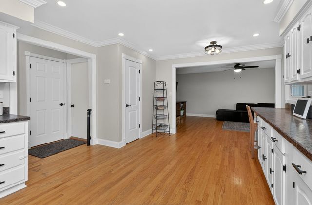 833 Brookside Drive, Bartlett, IL 60103