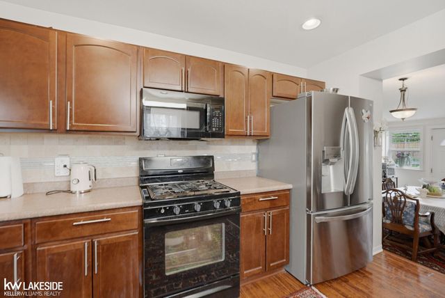 1439 Courtland Boulevard, Rochester Hills, MI 48307