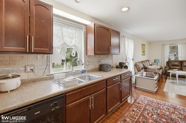 1439 Courtland Boulevard, Rochester Hills, MI 48307