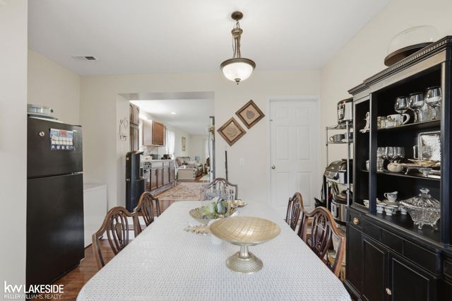 1439 Courtland Boulevard, Rochester Hills, MI 48307