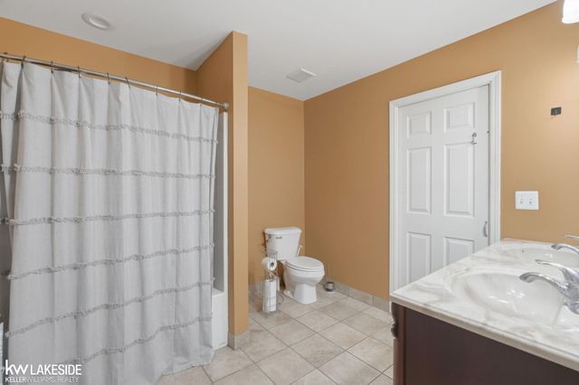 1439 Courtland Boulevard, Rochester Hills, MI 48307