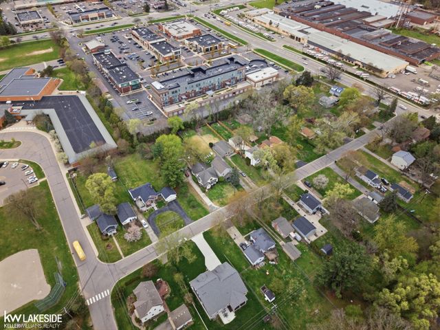 1439 Courtland Boulevard, Rochester Hills, MI 48307