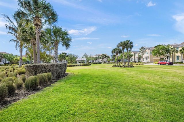 229 SAPPHIRE LAKE DRIVE 201, Bradenton, FL 34209