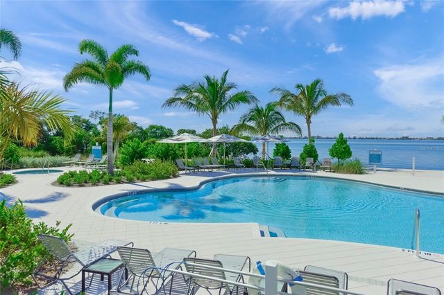 229 SAPPHIRE LAKE DRIVE 201, Bradenton, FL 34209