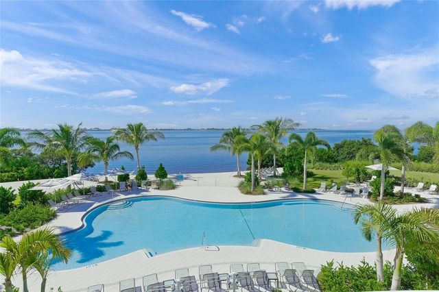 229 SAPPHIRE LAKE DRIVE 201, Bradenton, FL 34209