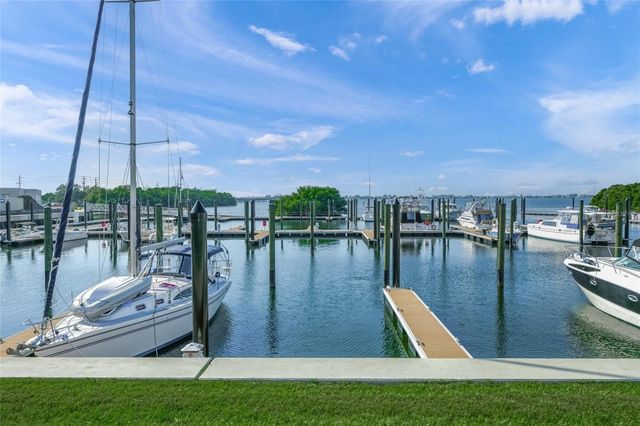 229 SAPPHIRE LAKE DRIVE 201, Bradenton, FL 34209